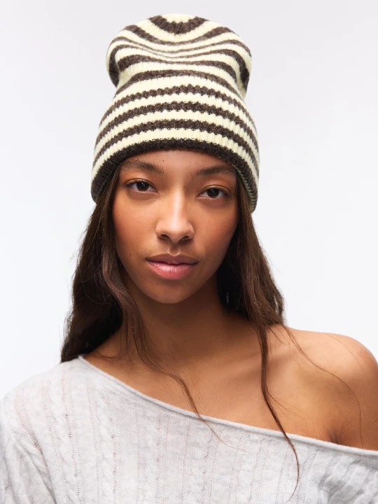 Zdjęcie produktu Bershka Skate Czapka Beanie W Paski Kobieta Żółty