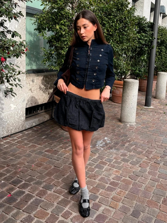 Zdjęcie produktu Bershka Spódnica Jeansowa Mini O Balonowym Kroju Kobieta Granatowy