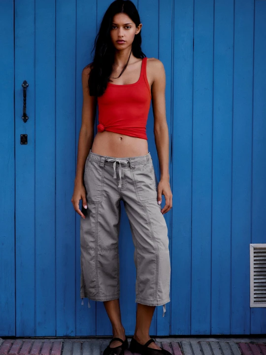 Zdjęcie produktu Bershka Spodnie Typu Capri Kobieta Ciemnoszary