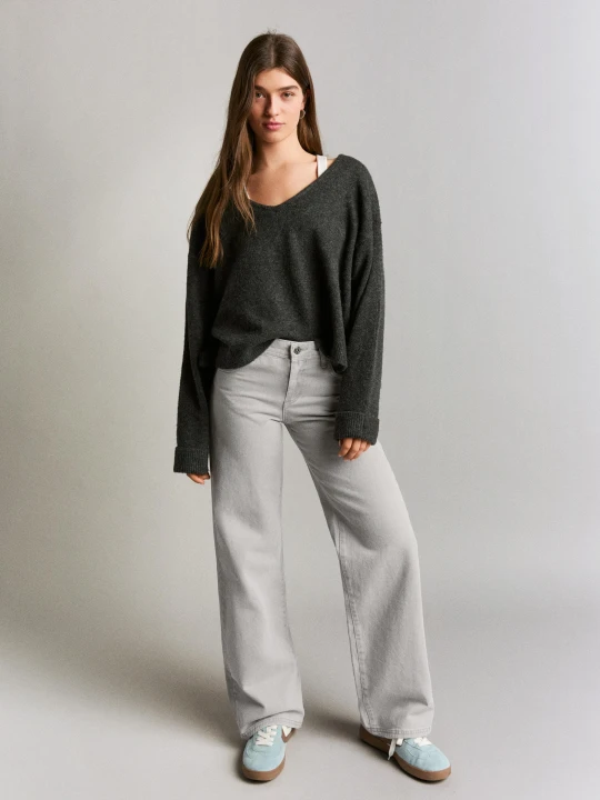 Zdjęcie produktu Bershka Spodnie Z Diagonalu O Kroju Straight Kobieta Szary