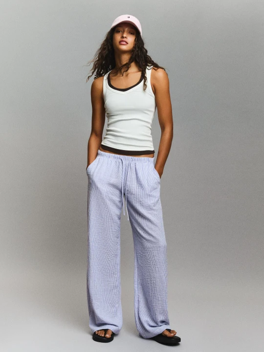 Zdjęcie produktu Bershka Spodnie Z Gumką W Pasie Kobieta Granatowy