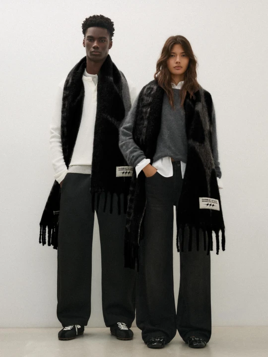 Zdjęcie produktu Bershka Szalik W Gwiazdy Mężczyzna Szary
