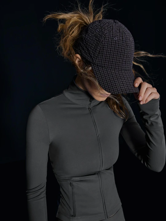 Zdjęcie produktu Bershka Techniczna Czapka W Kratę Kobieta Grafitowy