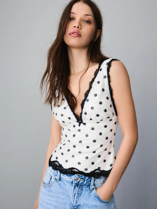 Zdjęcie produktu Bershka Top Bieliźniany Z Cekinami Kobieta Biały Złamany