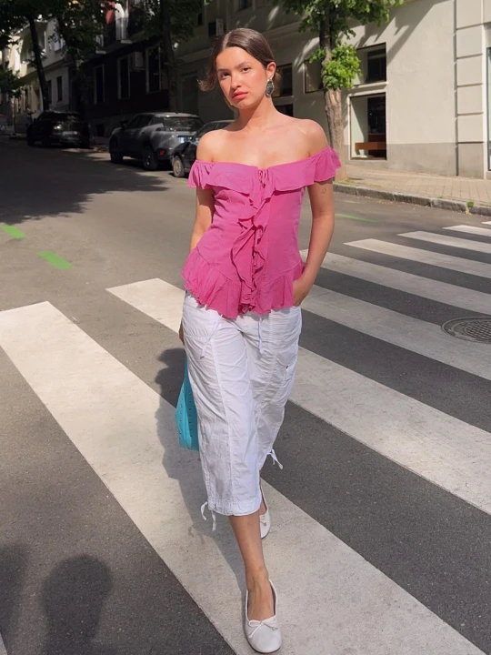 Zdjęcie produktu Bershka Top Hiszpanka Z Falbankami Kobieta Fuksja