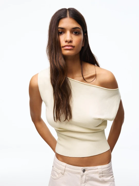 Zdjęcie produktu Bershka Top Z Dekoltem W Łódkę Kobieta Kremowy