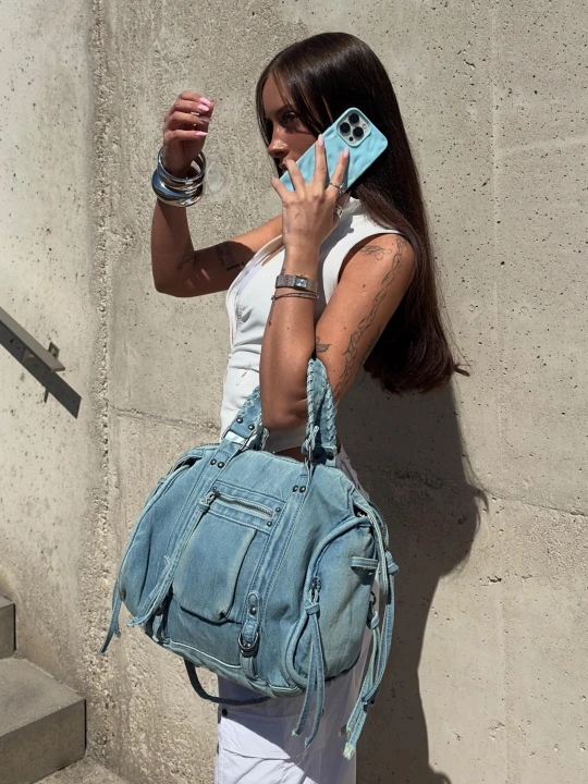 Zdjęcie produktu Bershka Torba Typu Bowling Z Efektem Postarzenia Z Paskami Kobieta Wyblakły Niebieski