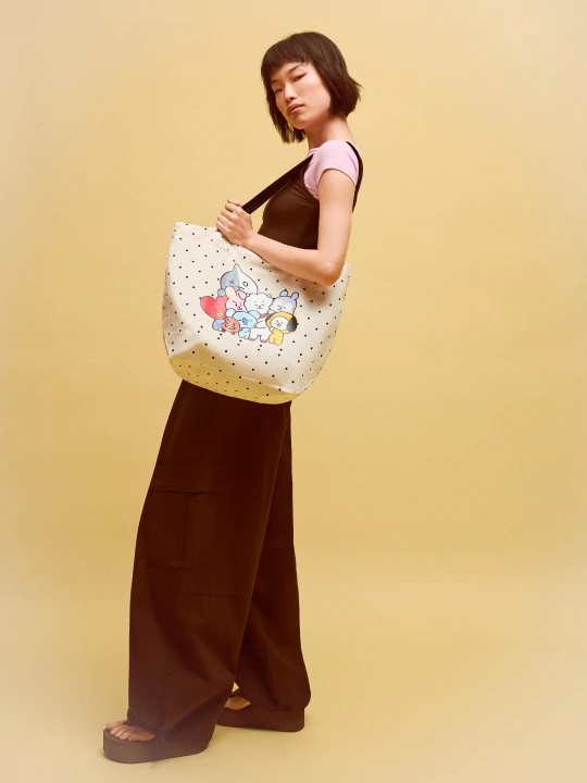 Zdjęcie produktu Bershka Torba Typu Shopper Bt21 Kobieta Kremowy
