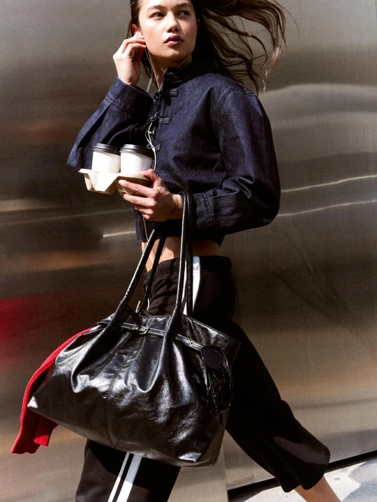 Zdjęcie produktu Bershka Torba Typu Shopper Z Paskiem Kobieta Czarny