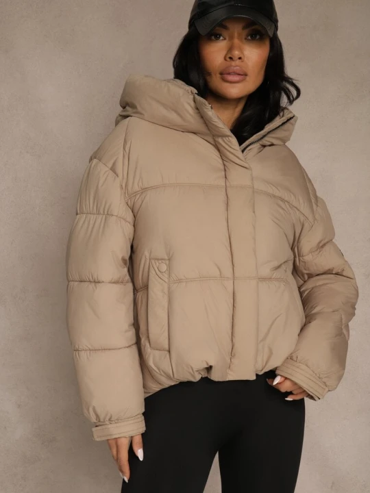 Zdjęcie produktu Beżowa Kurtka Puffer z Pikowaniem Kapturem i Kieszonką przy Rękawie Galeida Swest