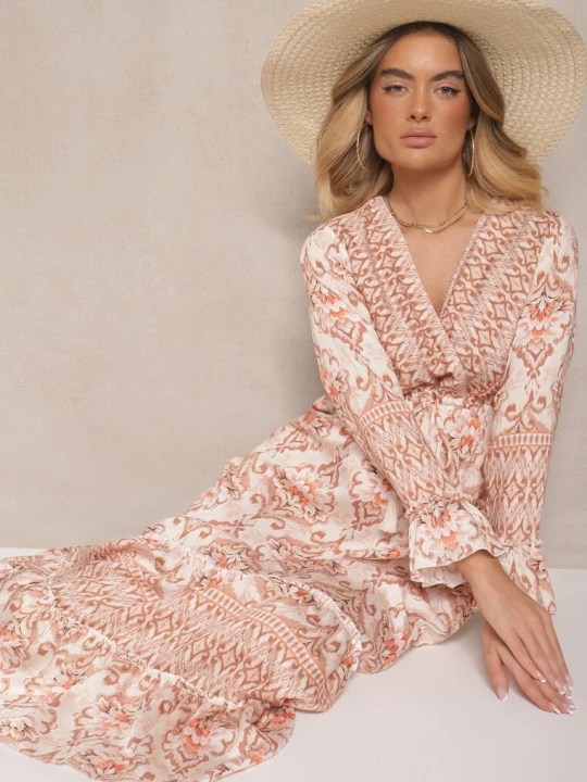 Zdjęcie produktu Beżowa Sukienka z Wiskozą o Rozkloszowanym Kroju z Falbanami w Etniczny Print Korimira M&d Fashion