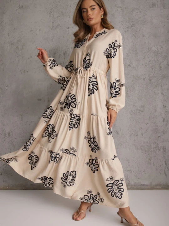 Zdjęcie produktu Beżowa Sukienka z Wiskozą Taliowana ze Sznurkiem Ozdobiona Cekinami i Haftem Dianona M&d Fashion
