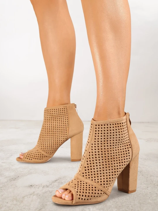Zdjęcie produktu Beżowe Ażurowe Sandały Vices na Obcasie Felileva