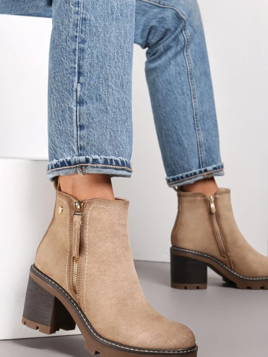 Zdjęcie produktu Beżowe Botki na Słupku Boho z Suwakiem Kodra Vices