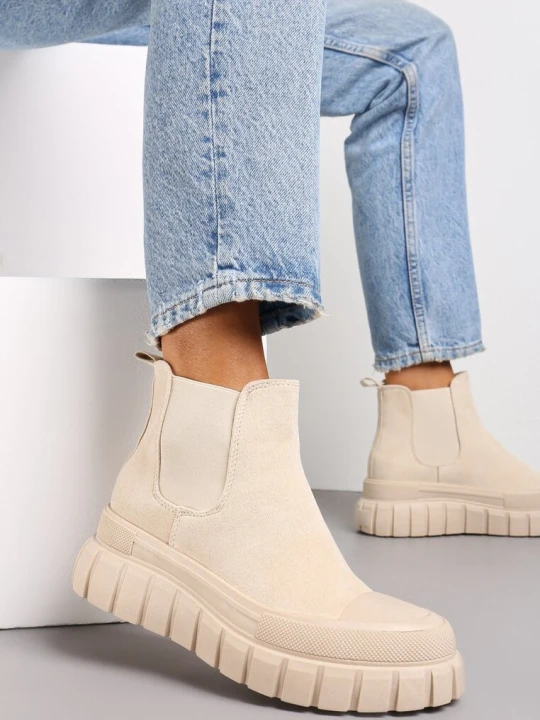 Zdjęcie produktu Beżowe Botki Sztylety za Kostkę na Platformie Divita Vices