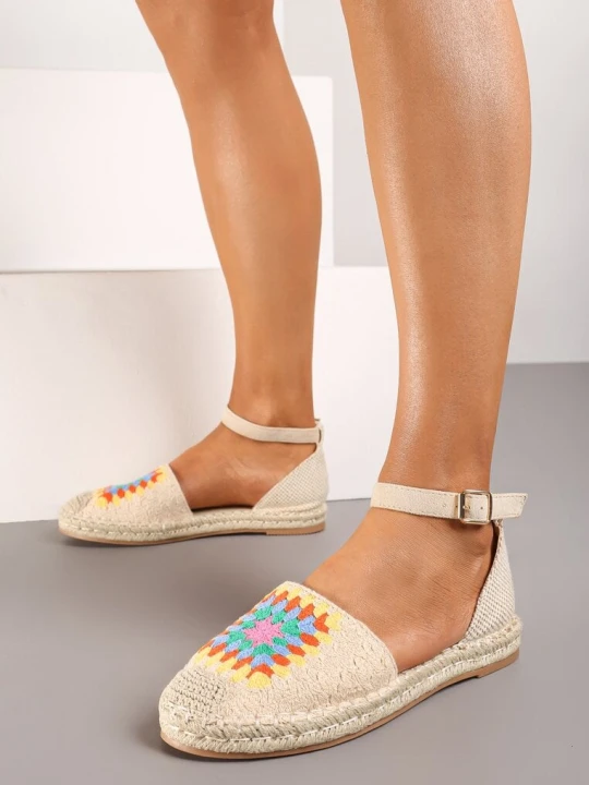 Zdjęcie produktu Beżowe Espadryle na Płaskiej Podeszwie Zapinane na Sprzączkę z Plecioną Podeszwą Laveda