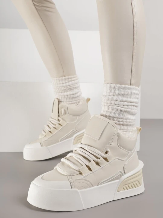 Zdjęcie produktu Beżowe Ocieplane Sneakersy na Grubej Podeszwie z Tłoczonym Wzorem Anweda Fashion
