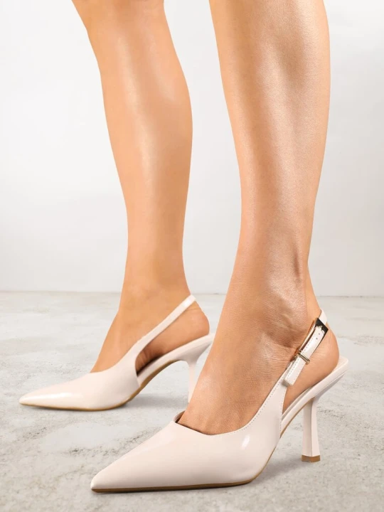 Zdjęcie produktu Beżowe Sandały Lakierowane na Szpilce Vices Typu Slingback Tilazea
