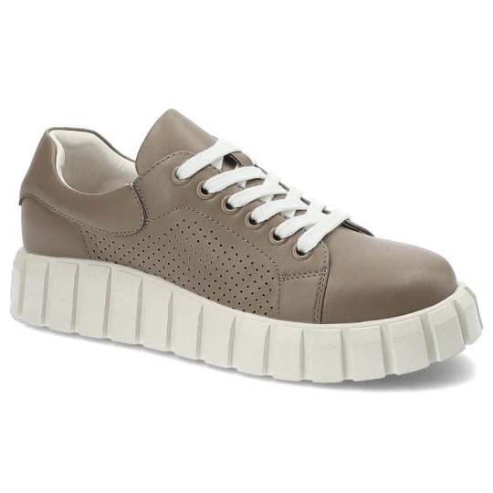 Zdjęcie produktu Sneakersy damskie Artiker, naturalna skóra licowa z perforowaną cholewką klasycznym sznurowaniem oraz solidną podeszwą, taupe, 50C1340 beżowy