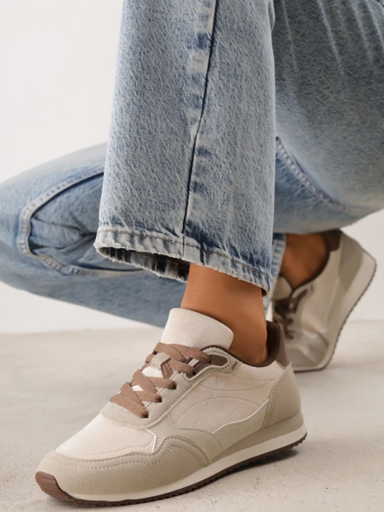 Zdjęcie produktu Beżowe Sneakersy Basic z Imitacji Zamszu Ozdobione Przeszyciami Nethe Marquiiz