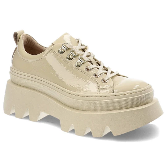 Zdjęcie produktu Sneakersy damskie Chebello, lakierowana cholewka sznurowanie z metalowymi oczkami masywna platforma, beżowy, 3054_-286-000-PSK-S228