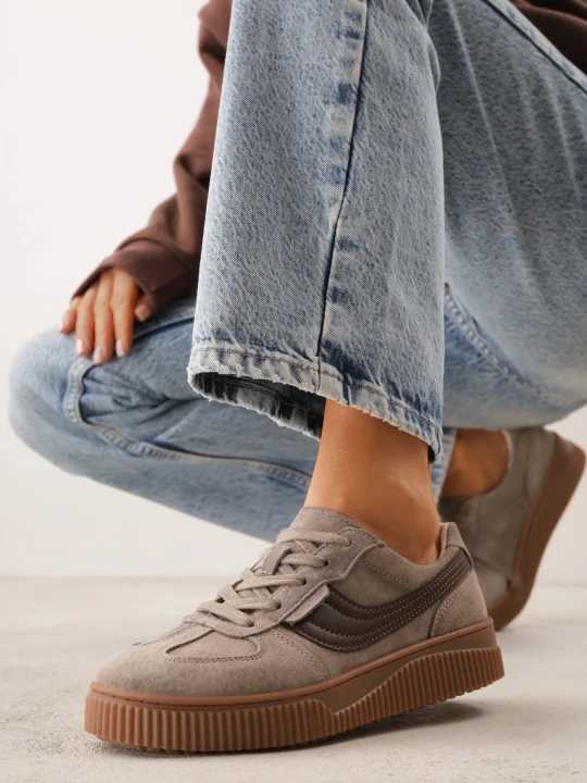 Zdjęcie produktu Beżowe Sneakersy Kultowe Tenisówki z Zamszu Naturalnego ze Skórzaną Wkładką Rionae Santorio