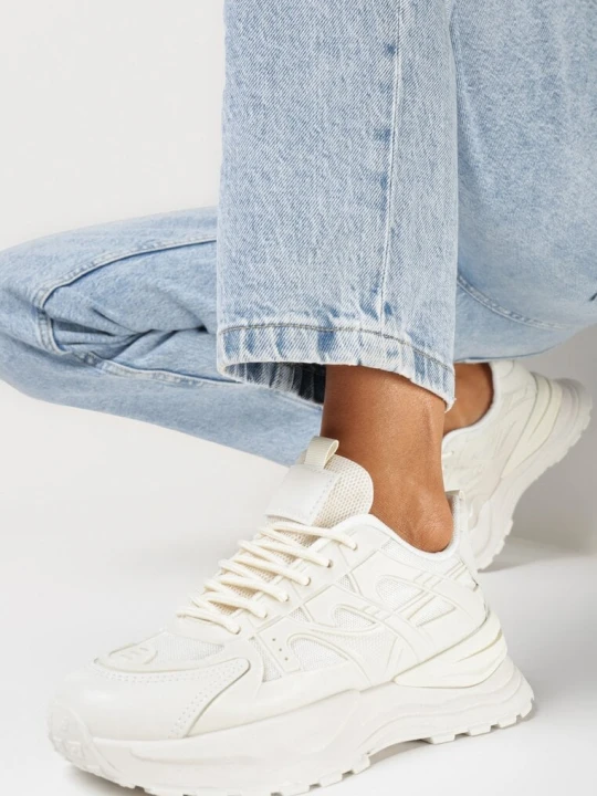 Zdjęcie produktu Beżowe Sneakersy na Grubej Podeszwie z Ekoskóry ze Sznurowaniem Giaina