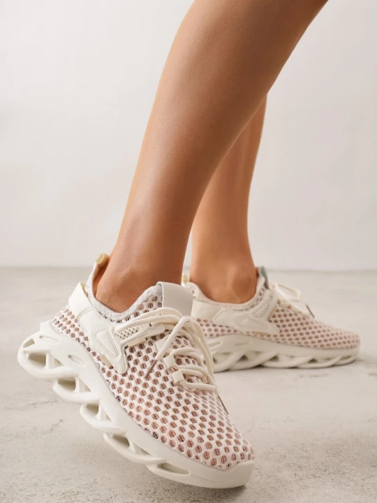 Zdjęcie produktu Beżowe Buty Sportowe Sneakersy na Platformie Ozdobionej Tłoczeniem Teliriella Joalice Paris