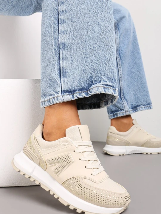 Zdjęcie produktu Beżowe Sneakersy Ozdobione Cyrkoniami na Podeszwie z Wycięciami Larzive