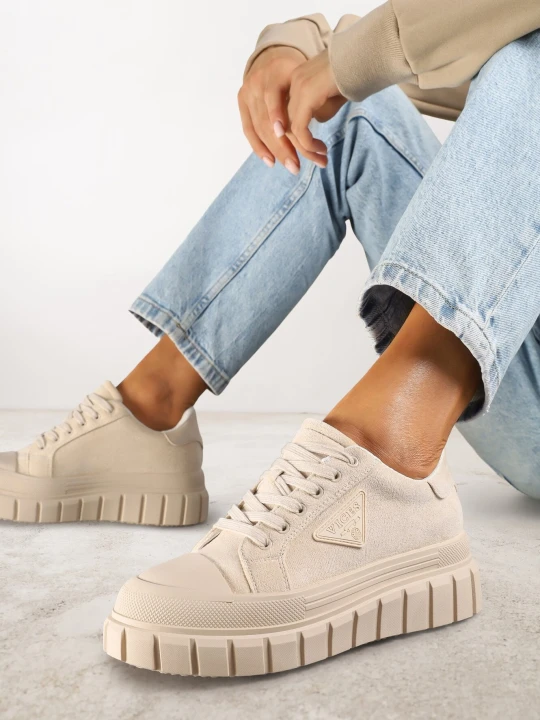 Zdjęcie produktu Beżowe Sneakersy Vices na Grubej Podeszwie z Geometryczną Aplikacją Leanae