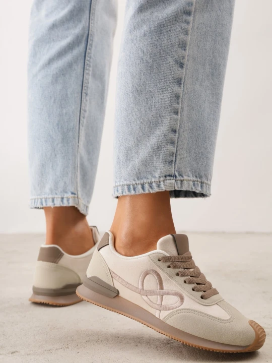 Zdjęcie produktu Beżowe Sneakersy z Geometrycznym Wzorem z Boku Mehida Marquiiz