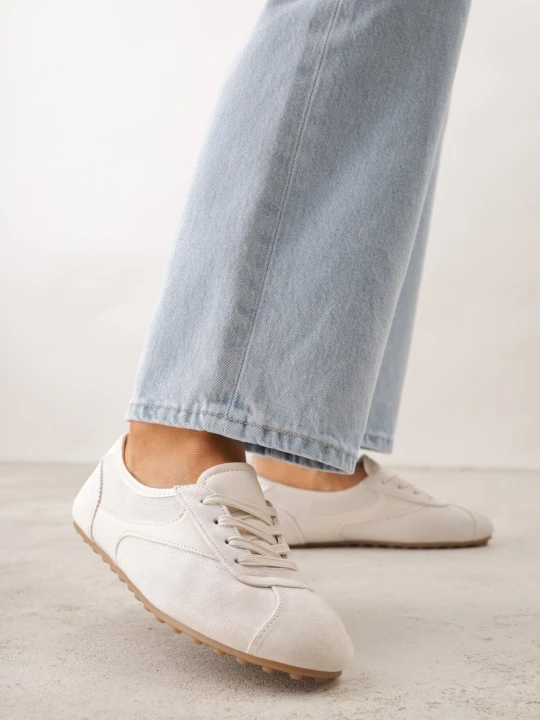 Zdjęcie produktu Beżowe Sneakersy z Imitacji Zamszu w Stylu Kultowych Tenisówek Aelliana Sport