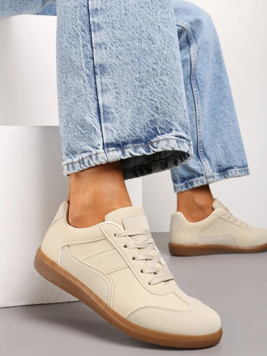 Zdjęcie produktu Beżowe Sneakersy z Ozdobnymi Przeszyciami przed Kostkę Redala Vices