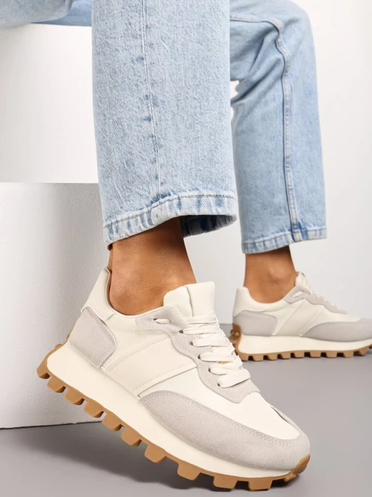 Zdjęcie produktu Beżowe Sznurowane Sneakersy na Podeszwie z Bieżnikiem Ozdobione Przeszyciami Flipa