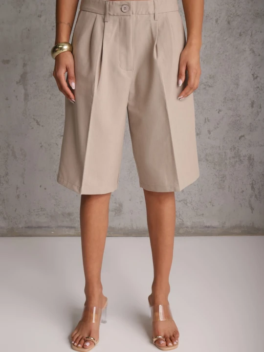 Zdjęcie produktu Beżowe Szorty o Garniturowym Kroju High Waist z Dodatkiem Wiskozy Mavvia Bisou's Project