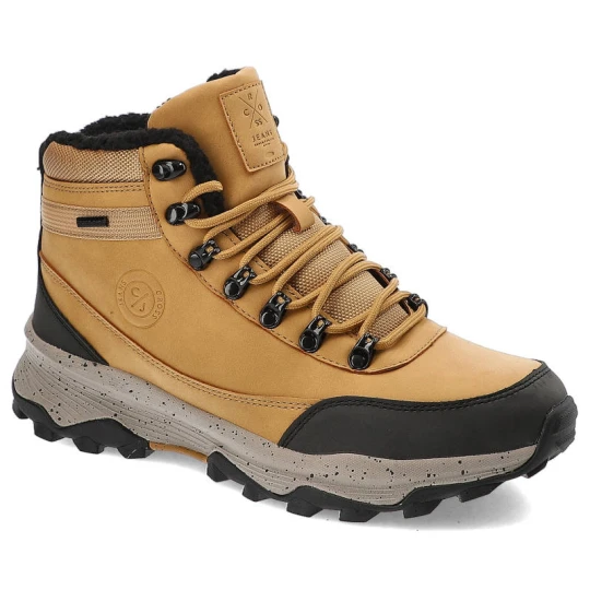 Zdjęcie produktu Trekkingi męskie Cross Jeans, z ekoskóry i materiału ocieplane wewnątrz sznurowane i wyposażone w solidną traktorową podeszwę, camel, KK1R4026C beżowy