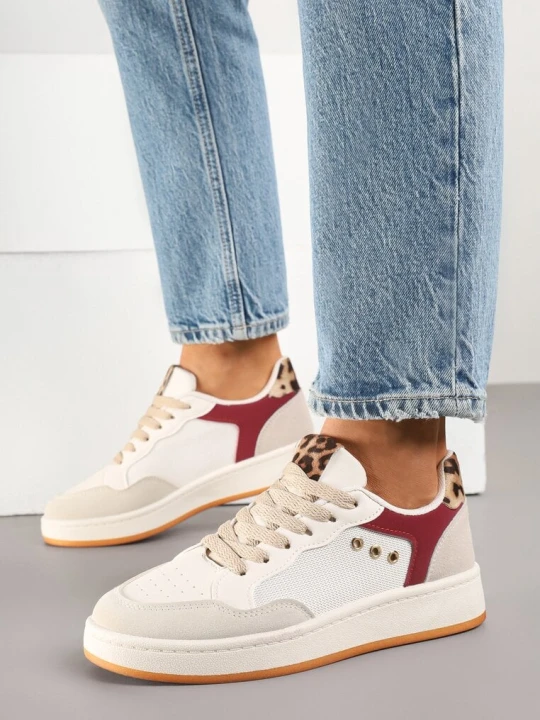Zdjęcie produktu Beżowo-Bordowe Sneakersy z Ozdobnymi Przeszyciami w Streetwearowym Stylu Neoniela Ideal
