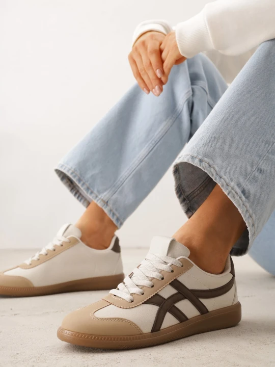 Zdjęcie produktu Beżowo-Brązowe Sneakersy w Stylu Tenisówek Ozdobione Geometrycznymi Paskami Zitora Jumelle
