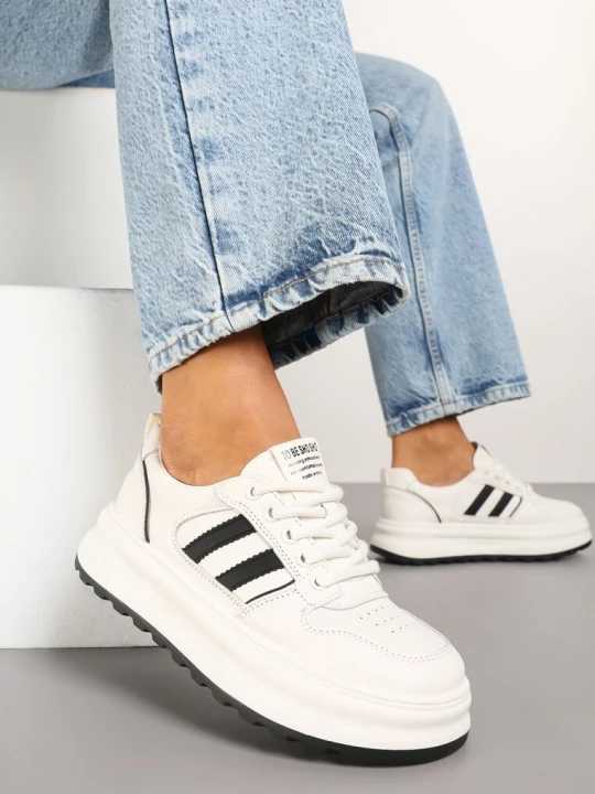 Zdjęcie produktu Beżowo-Czarne Sneakersy Ozdobione Paskami Foneria