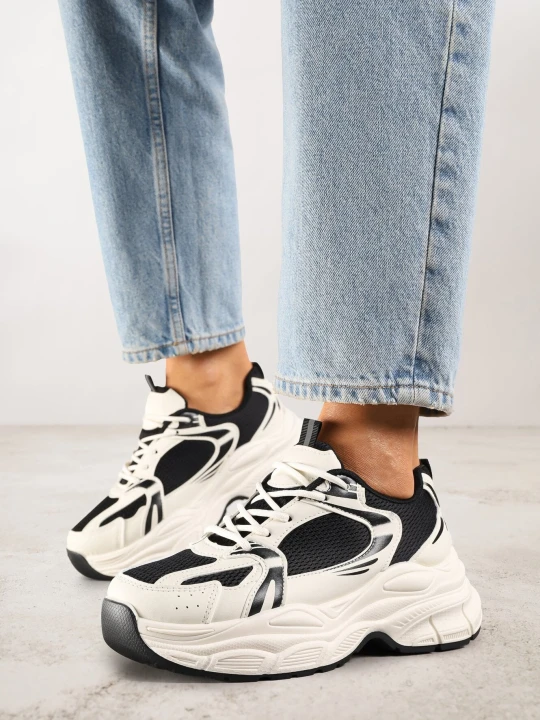 Zdjęcie produktu Beżowo-Czarne Sneakersy Vices na Grubej Podeszwie z Tłoczeniami Nativine