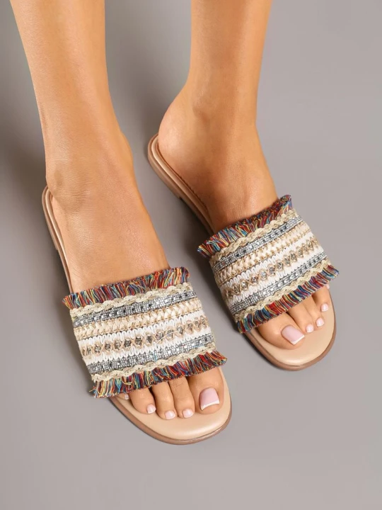 Zdjęcie produktu Beżowo-Czerwone Klapki Ozdobione Cyrkoniami i Frędzlami w Stylu Boho Ridivenna Joalice Paris