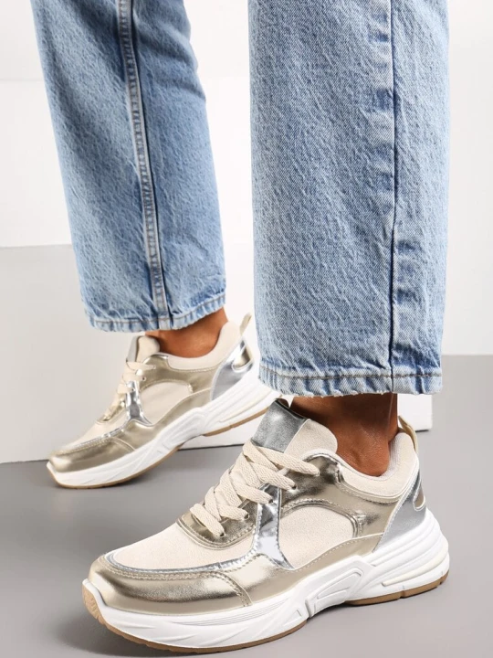 Zdjęcie produktu Beżowo-Złote Sznurowane Sneakersy Ozdobione Metaliczną Wstawką Kizria