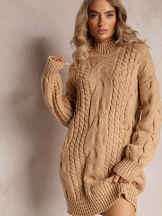 Zdjęcie produktu Beżowy Długi Sweter o Luźnym Kroju z Warkoczykowym Splotem Penerria Wool Fashion