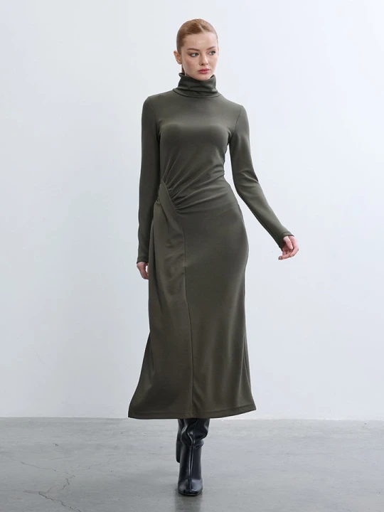 Zdjęcie produktu BGN Sukienka w kolorze khaki rozmiar: 40