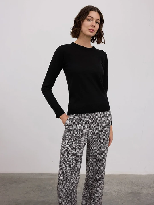 Zdjęcie produktu BGN Sweter w kolorze czarnym rozmiar: 34
