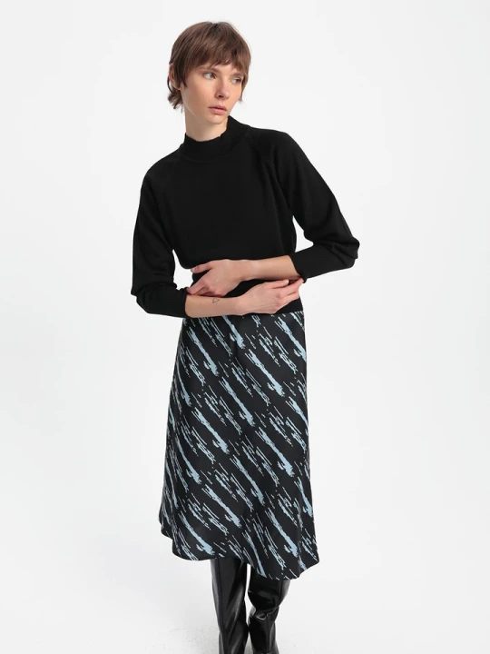 Zdjęcie produktu BGN Sweter w kolorze czarnym rozmiar: 38
