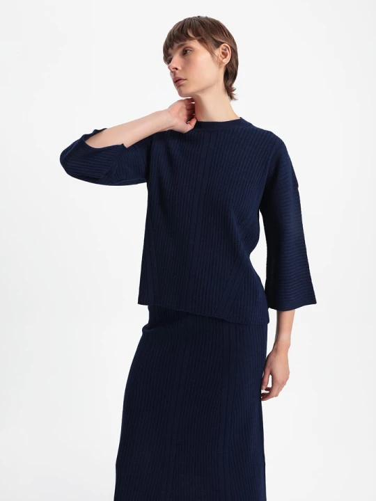 Zdjęcie produktu BGN Sweter w kolorze granatowym rozmiar: 38