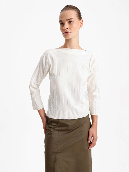 Zdjęcie produktu BGN Sweter w kolorze kremowym rozmiar: 40