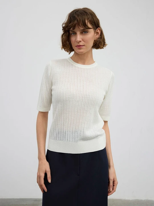 Zdjęcie produktu BGN Sweter w kolorze kremowym rozmiar: 36
