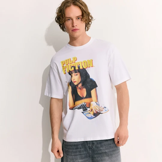Zdjęcie produktu Biała koszulka z nadrukiem Pulp Fiction House